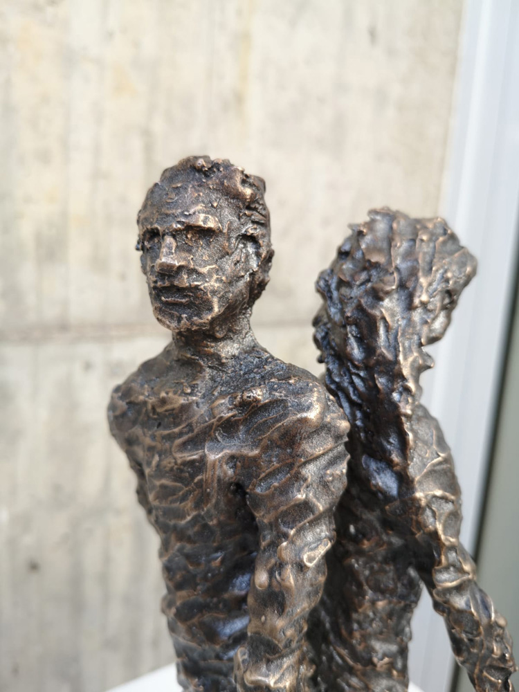 Andreas Magera Skulptur Bronze Zwei Paar Mann und Frau (2)